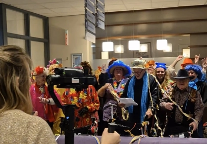 De Laotbloeiers maken carnavalskraker Jong & Oud