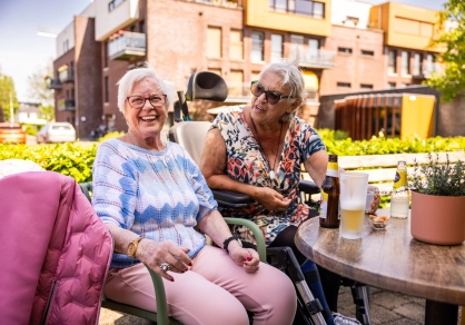 Gewoon leven voorop: samen werken aan de ouderenzorg van morgen